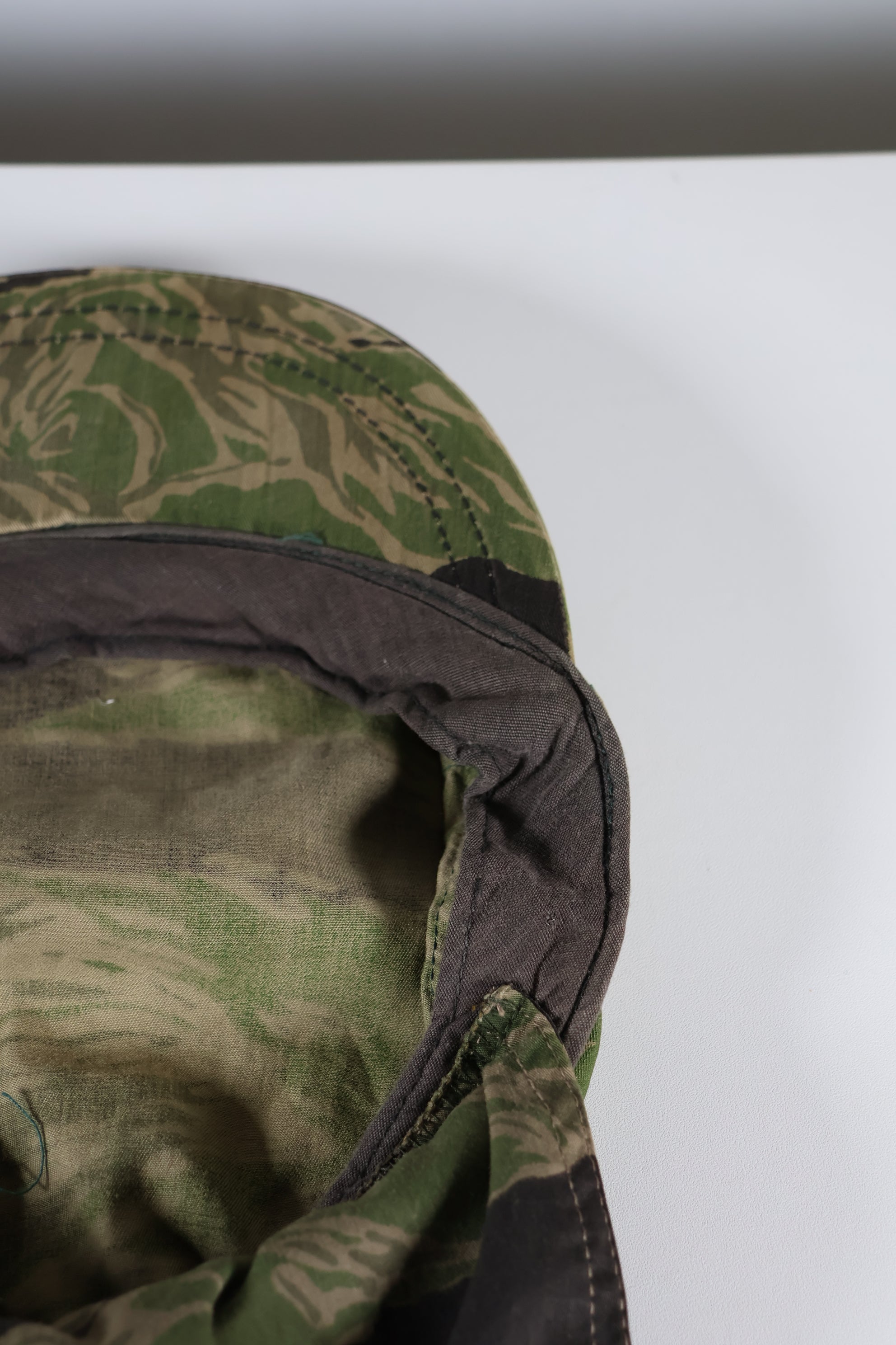 実物　沖縄タイガー　タイガーストライプ　CIDG パトロールキャップ　ロングネックフラップ　中古品