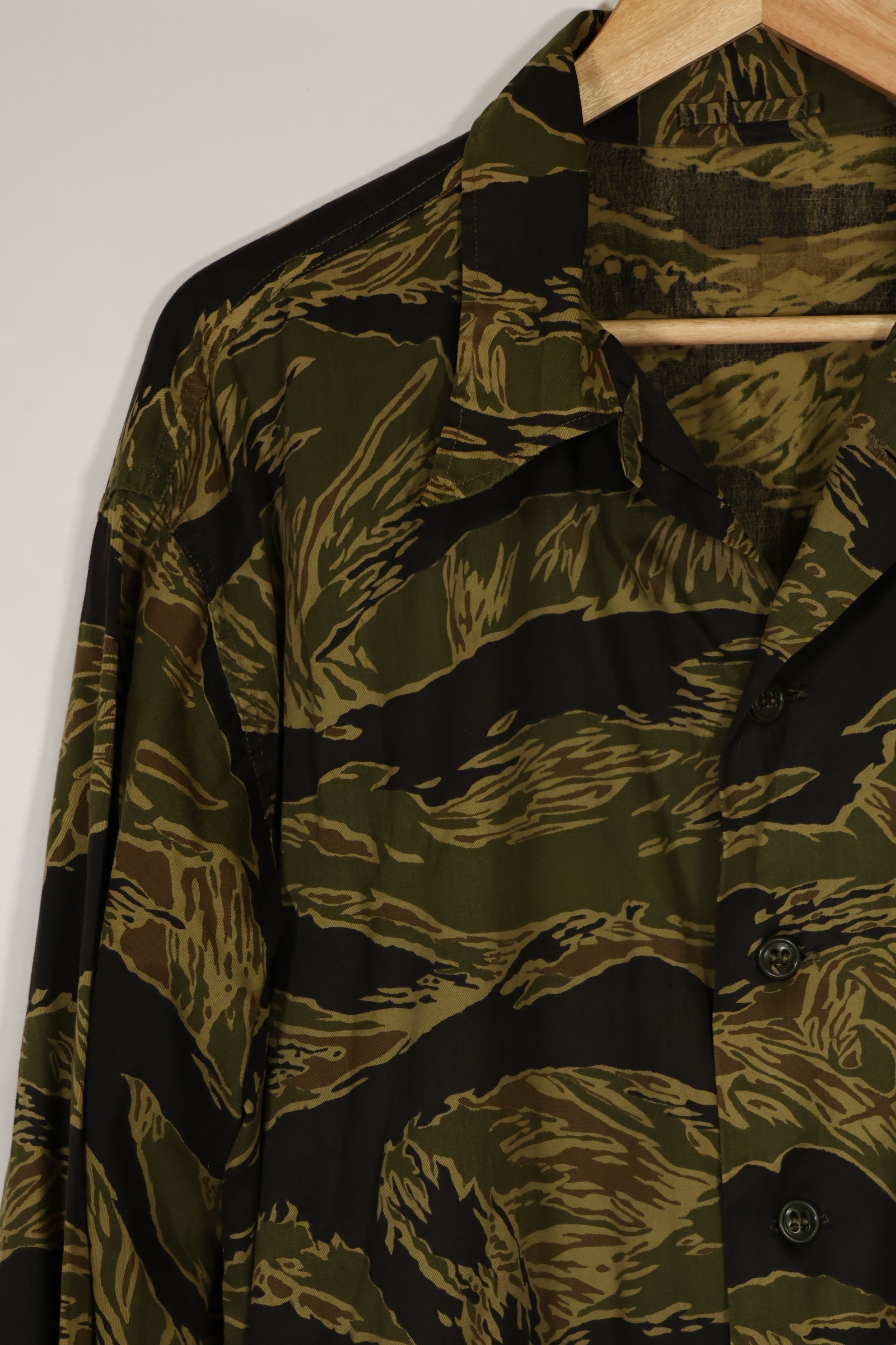 実物　沖縄タイガー　タイガーストライプ　ハンティングジャケット　中古品