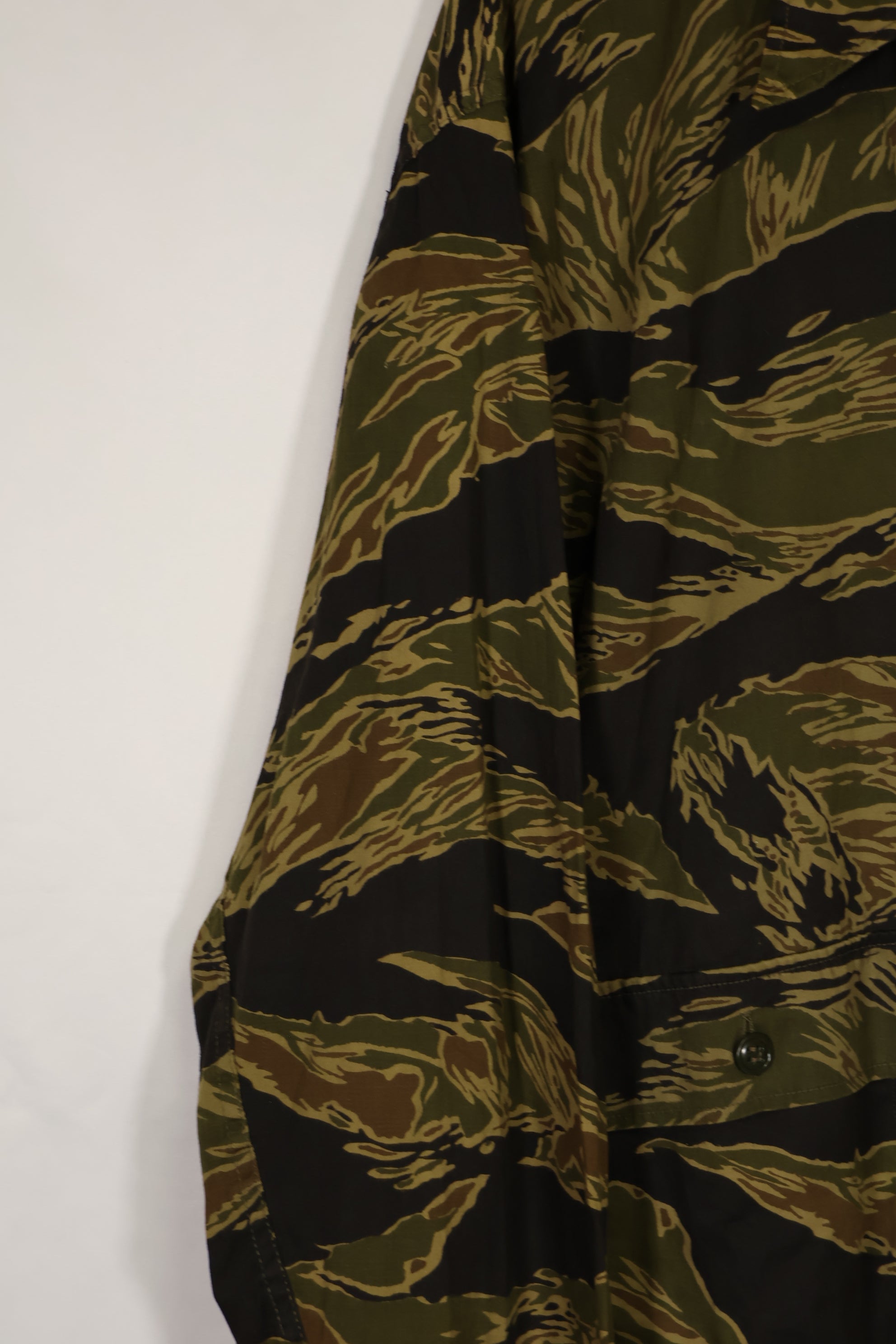 実物　沖縄タイガー　タイガーストライプ　ハンティングジャケット　中古品