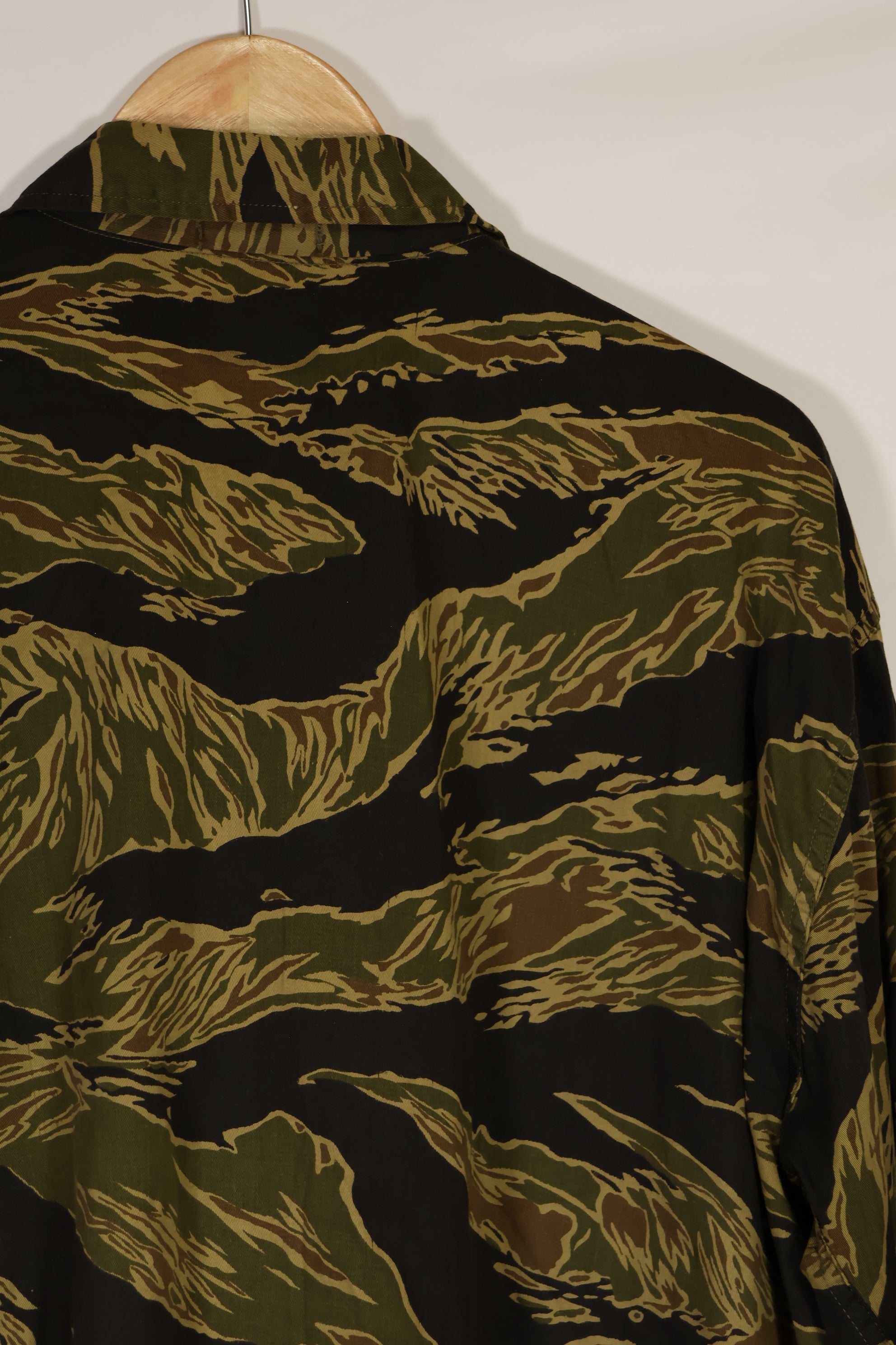 実物　沖縄タイガー　タイガーストライプ　ハンティングジャケット　中古品