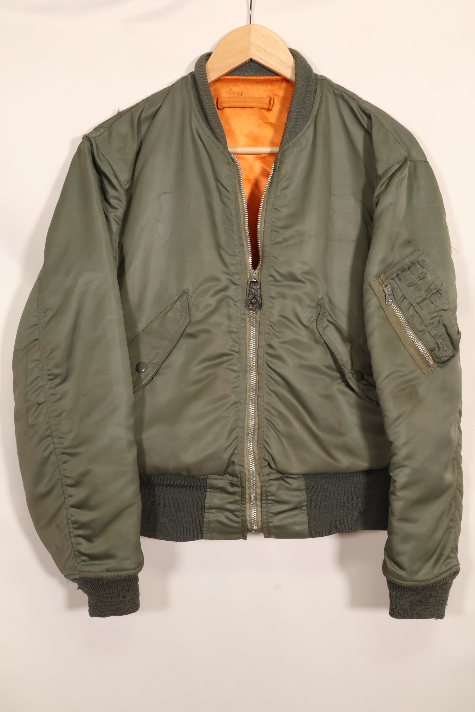 1970年契約　Medium アメリカ空軍 USAF　L2-B フライトジャケット　中古品  ALPHA INDUSTRIES社製