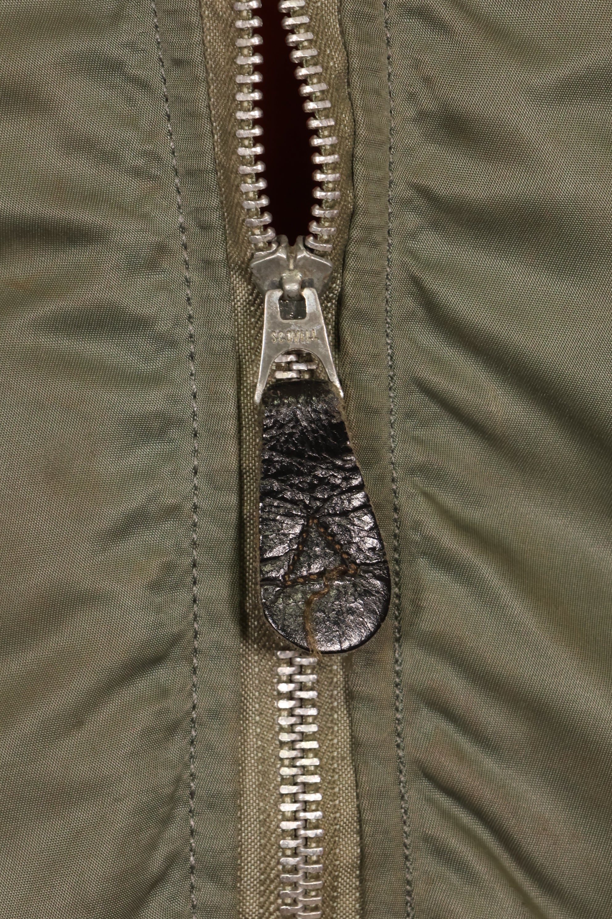 1970年契約　Medium アメリカ空軍 USAF　L2-B フライトジャケット　中古品  ALPHA INDUSTRIES社製