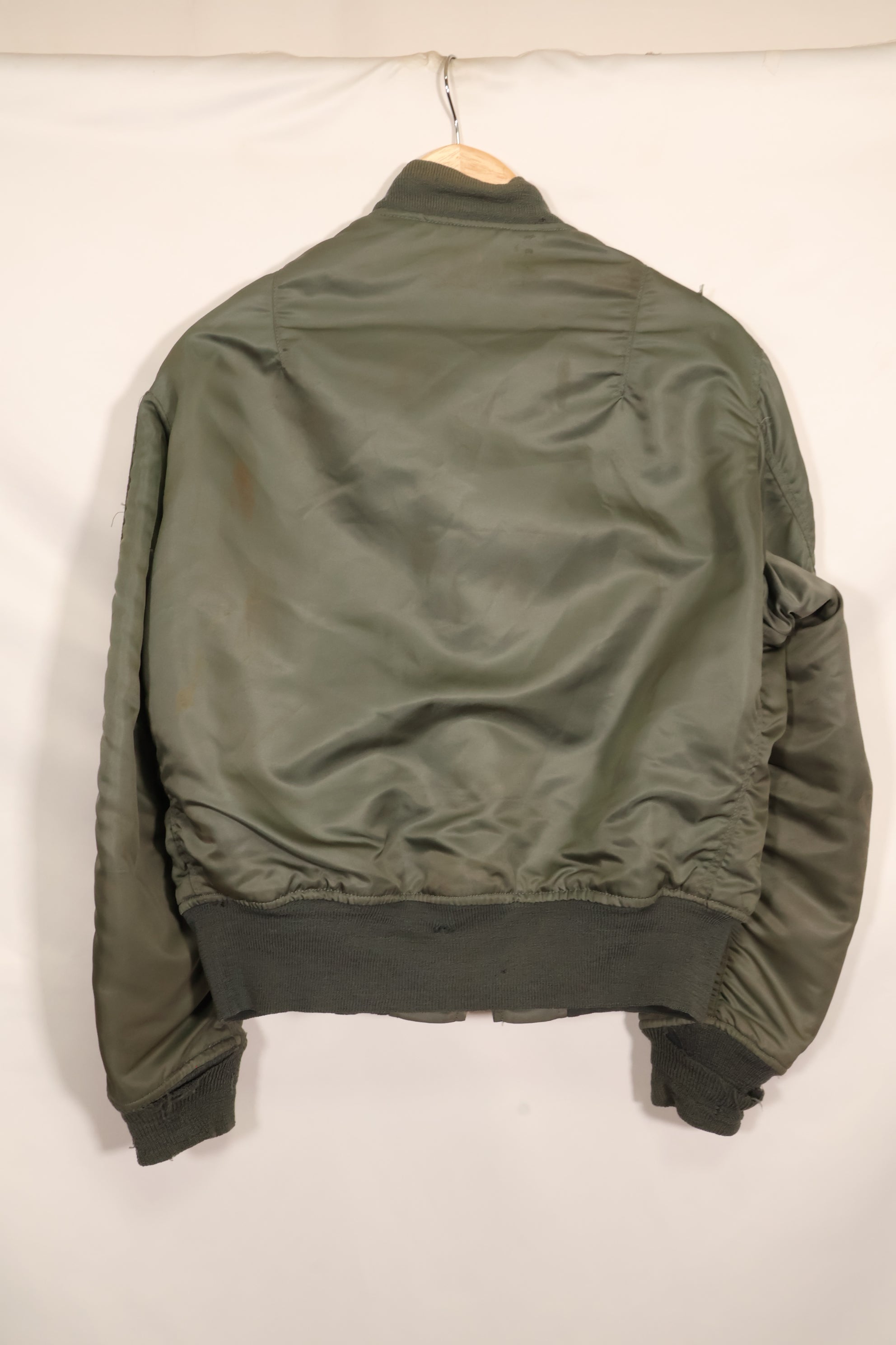 1970年契約　Medium アメリカ空軍 USAF　L2-B フライトジャケット　中古品  ALPHA INDUSTRIES社製