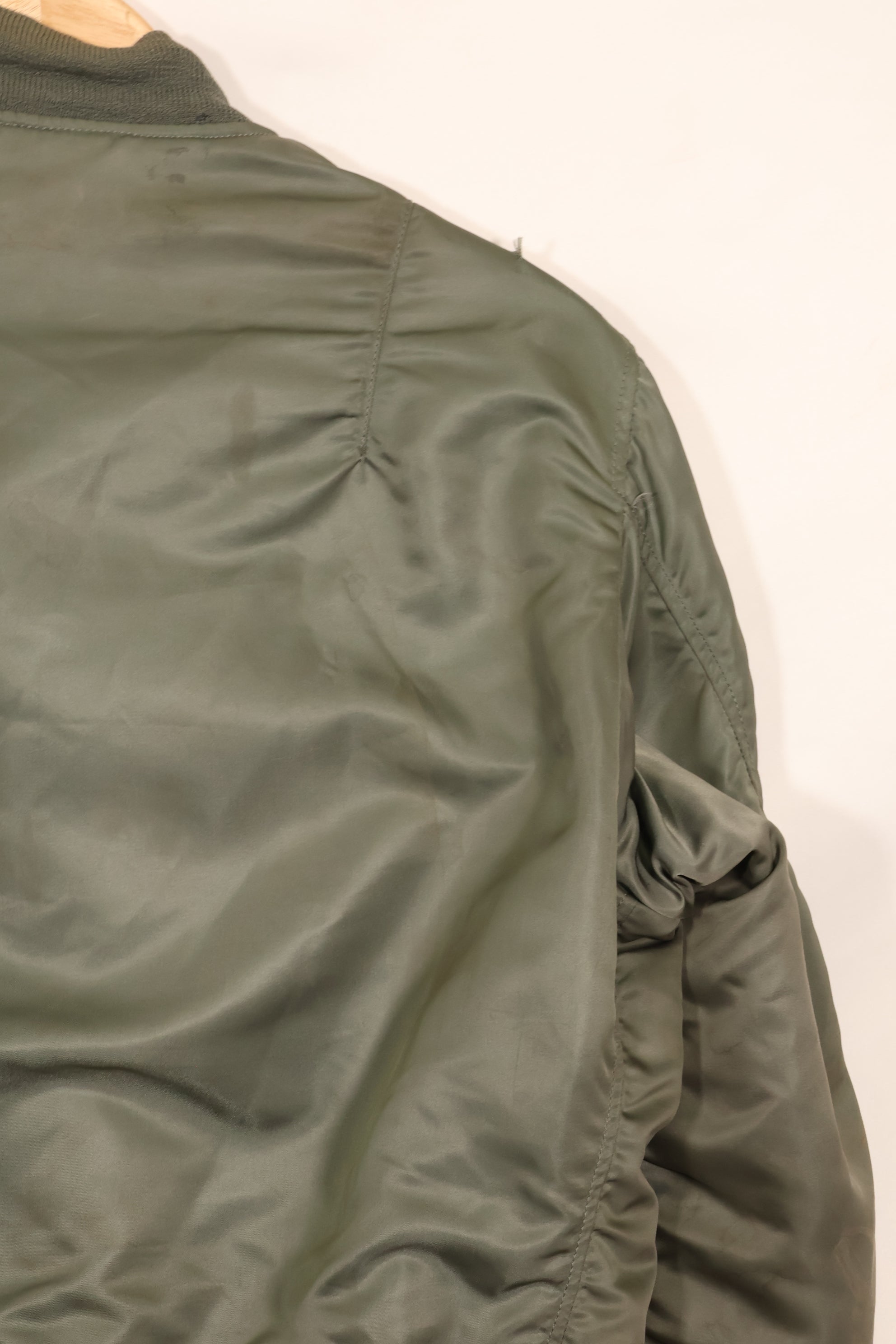 1970年契約　Medium アメリカ空軍 USAF　L2-B フライトジャケット　中古品  ALPHA INDUSTRIES社製