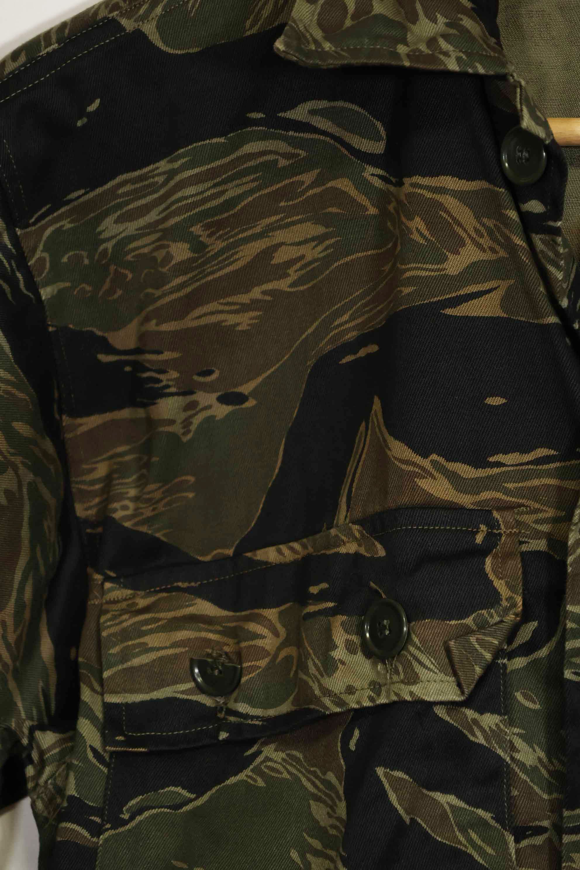 1960年代　ほぼデッドストック　シルバータイガー　タイガーストライプシャツ　US-M　状態良い　中古品