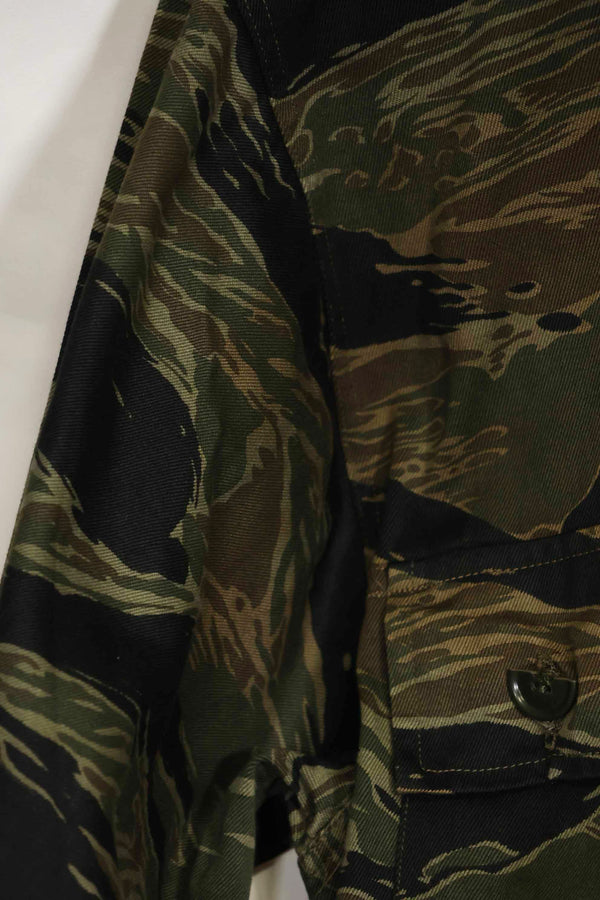 1960年代　ほぼデッドストック　シルバータイガー　タイガーストライプシャツ　US-M　状態良い　中古品