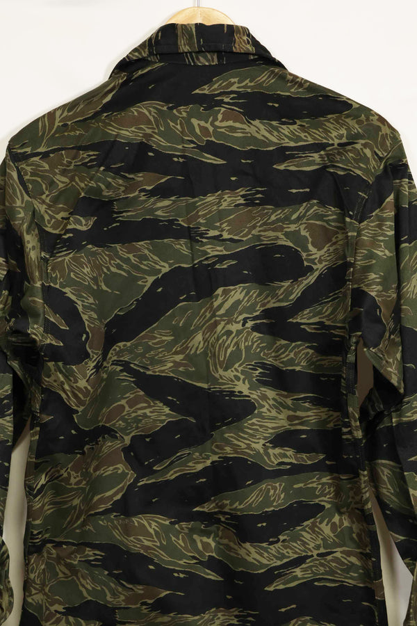 1960年代　ほぼデッドストック　シルバータイガー　タイガーストライプシャツ　US-M　状態良い　中古品