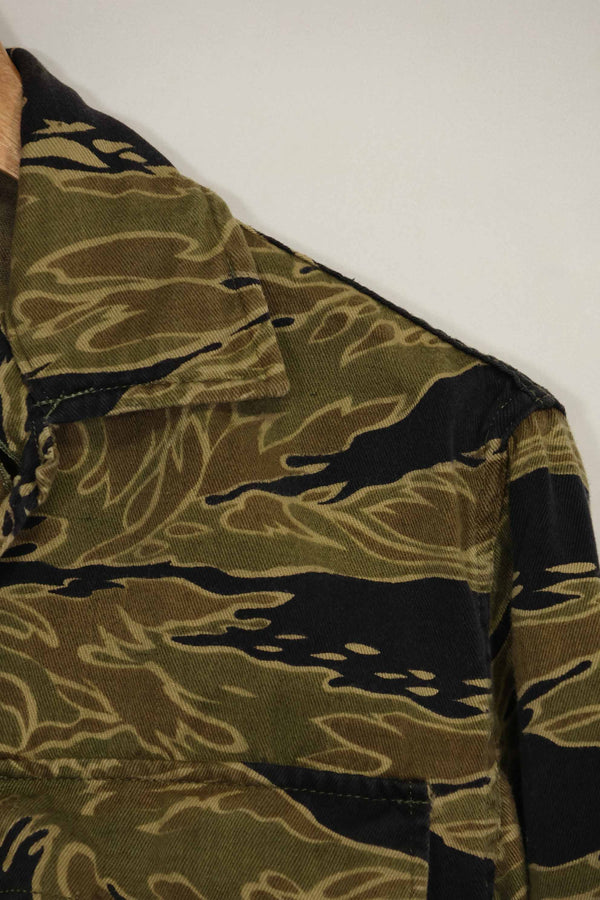 1960年代　ゴールドタイガー　タイガーストライプシャツ　A-L　Asianカット　状態良い　中古品