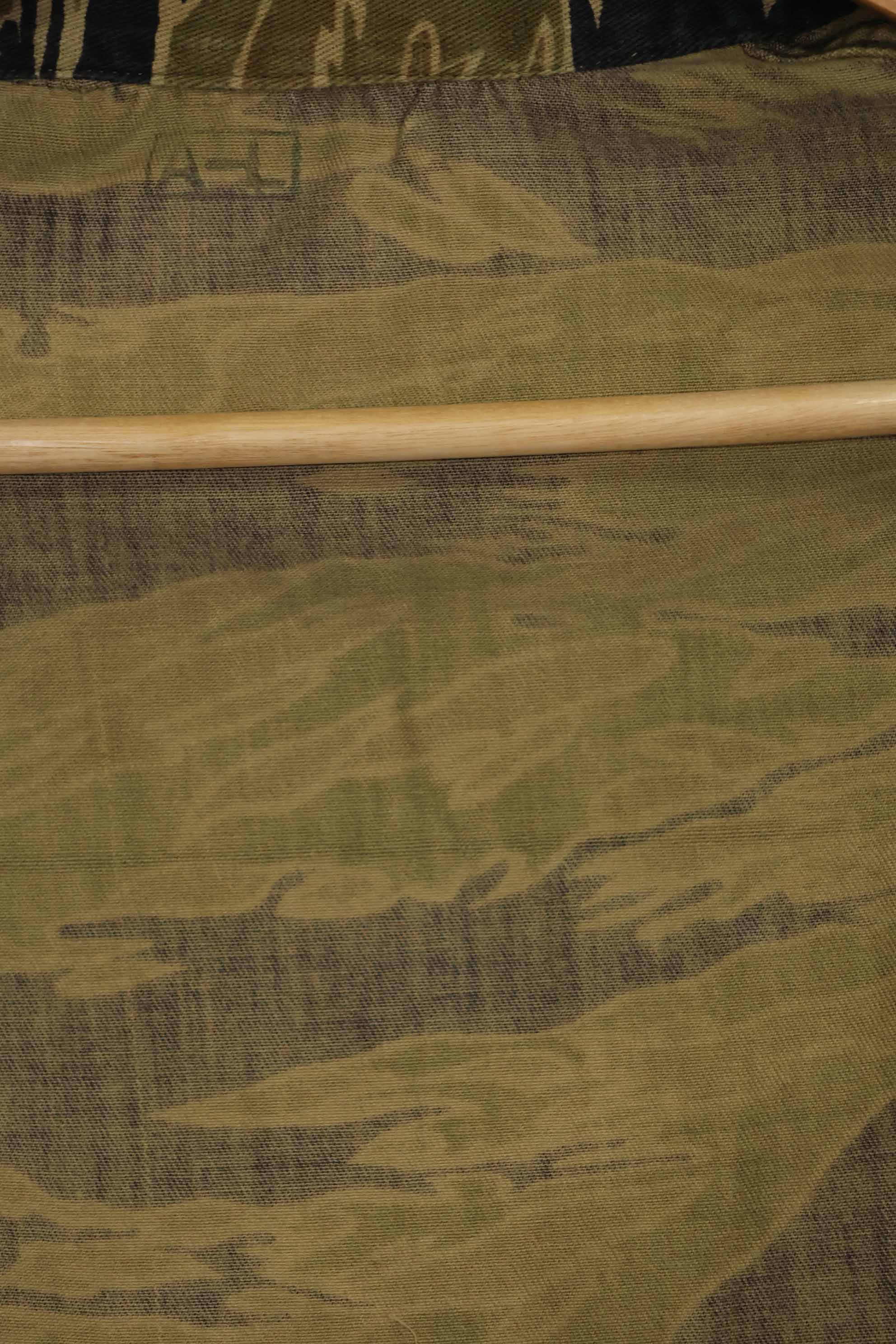 1960年代　ゴールドタイガー　タイガーストライプシャツ　A-L　Asianカット　状態良い　中古品