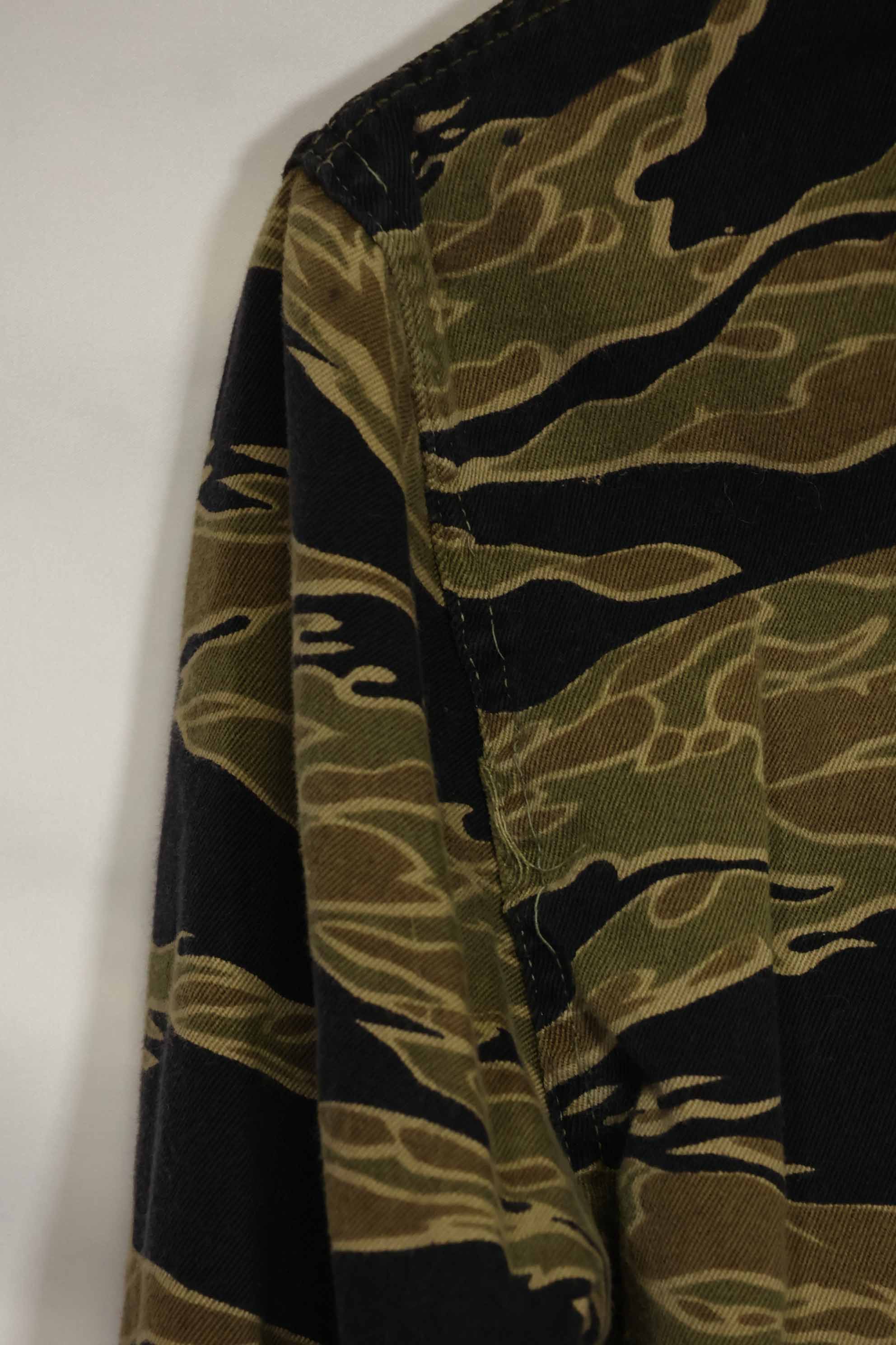 1960年代　ゴールドタイガー　タイガーストライプシャツ　A-L　Asianカット　状態良い　中古品