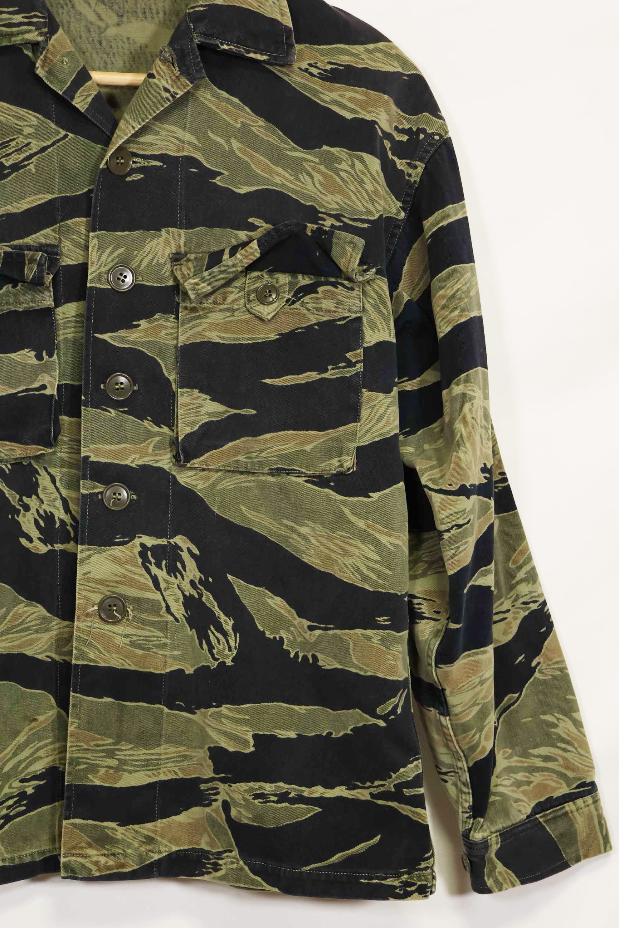 1960年代　ファットタイガー　タイガーストライプ　シャツ　Asian カット　中古品