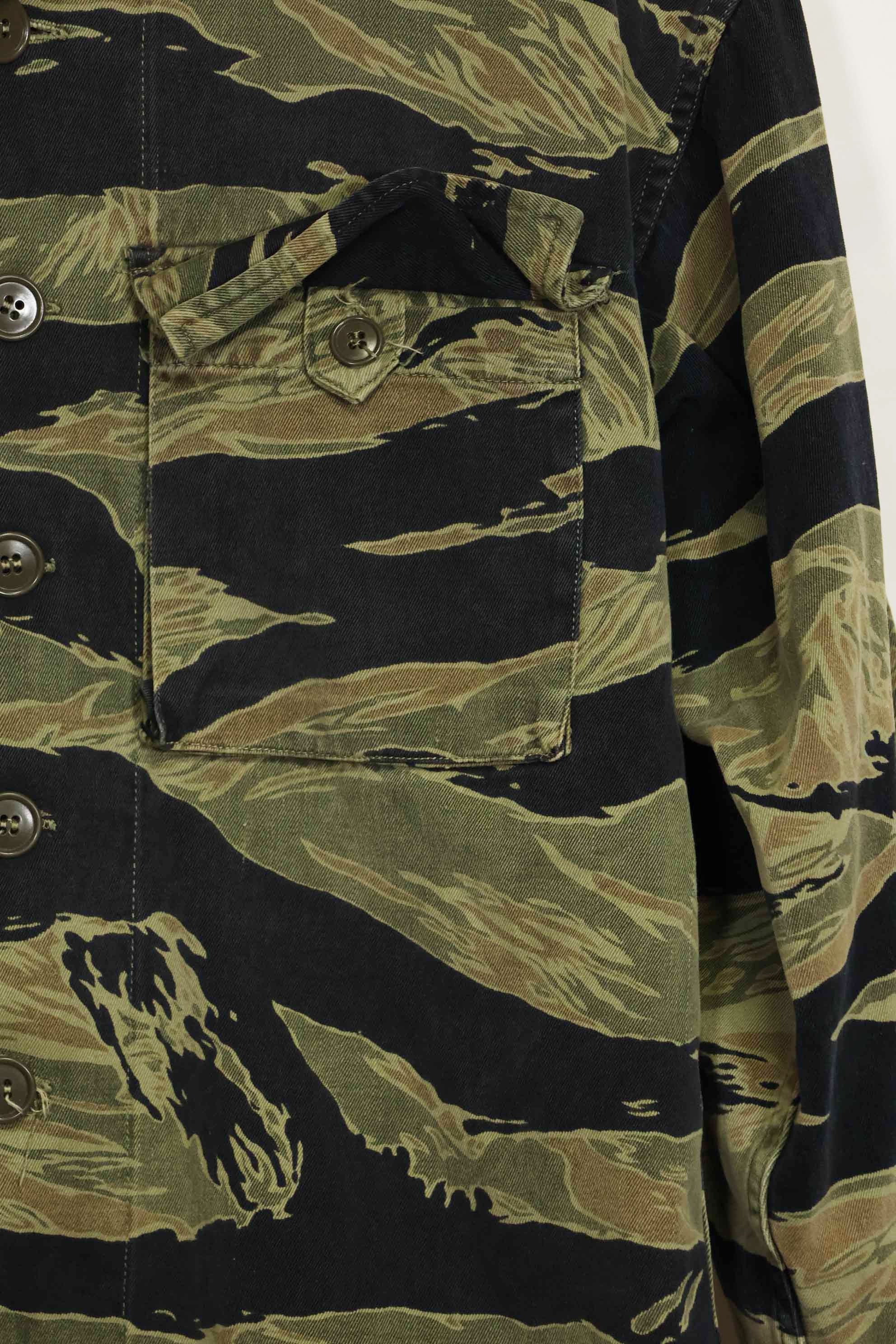 1960年代　ファットタイガー　タイガーストライプ　シャツ　Asian カット　中古品