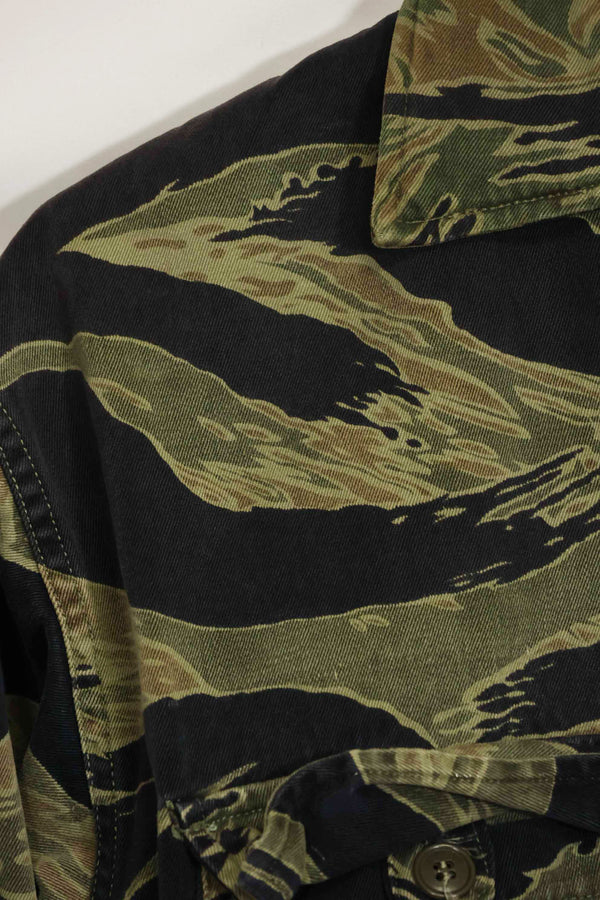 1960年代　ファットタイガー　タイガーストライプ　シャツ　Asian カット　中古品