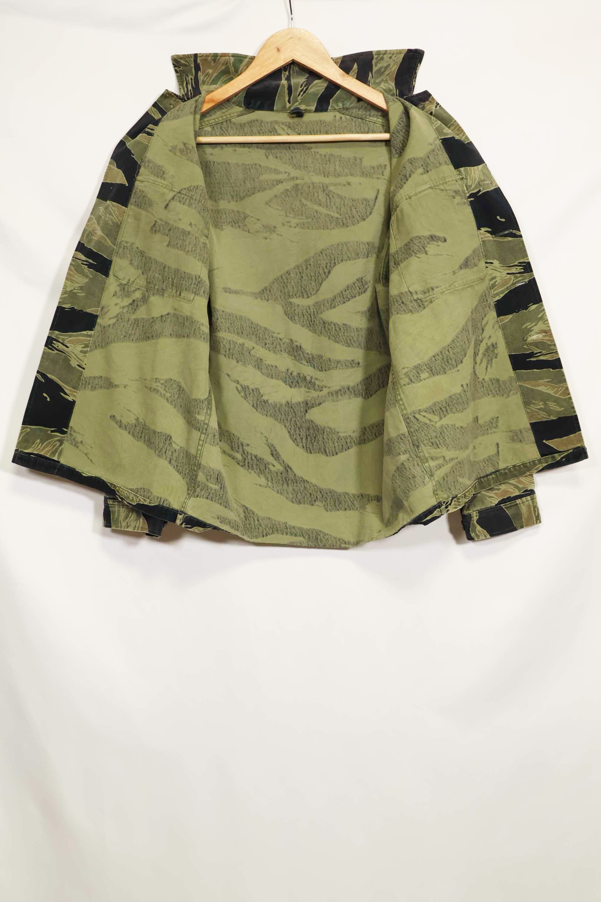 1960年代　ファットタイガー　タイガーストライプ　シャツ　Asian カット　中古品