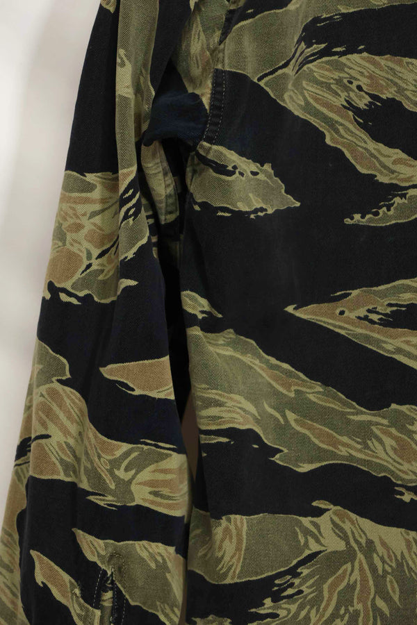 1960年代　ファットタイガー　タイガーストライプ　シャツ　Asian カット　中古品