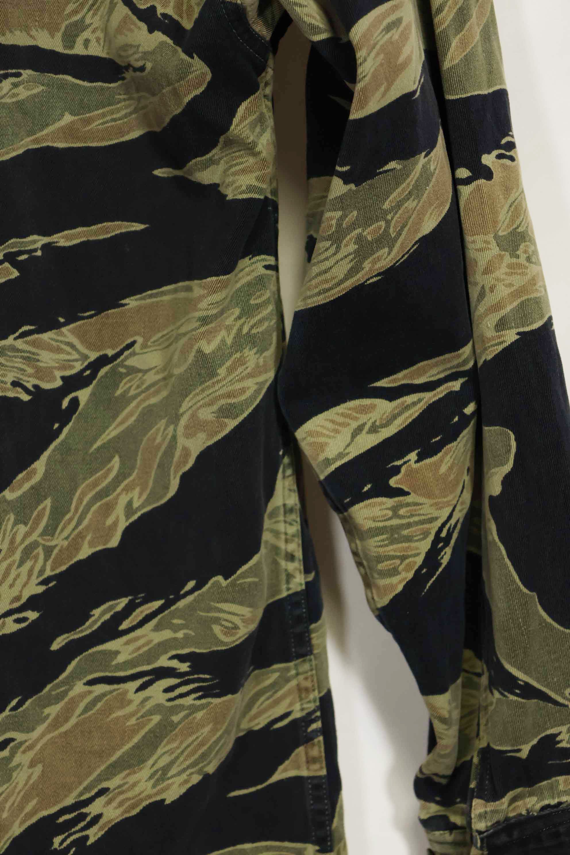 1960年代　ファットタイガー　タイガーストライプ　シャツ　Asian カット　中古品