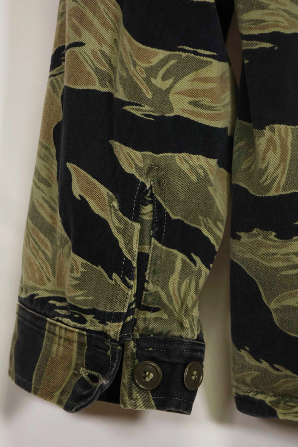 1960年代　ファットタイガー　タイガーストライプ　シャツ　Asian カット　中古品