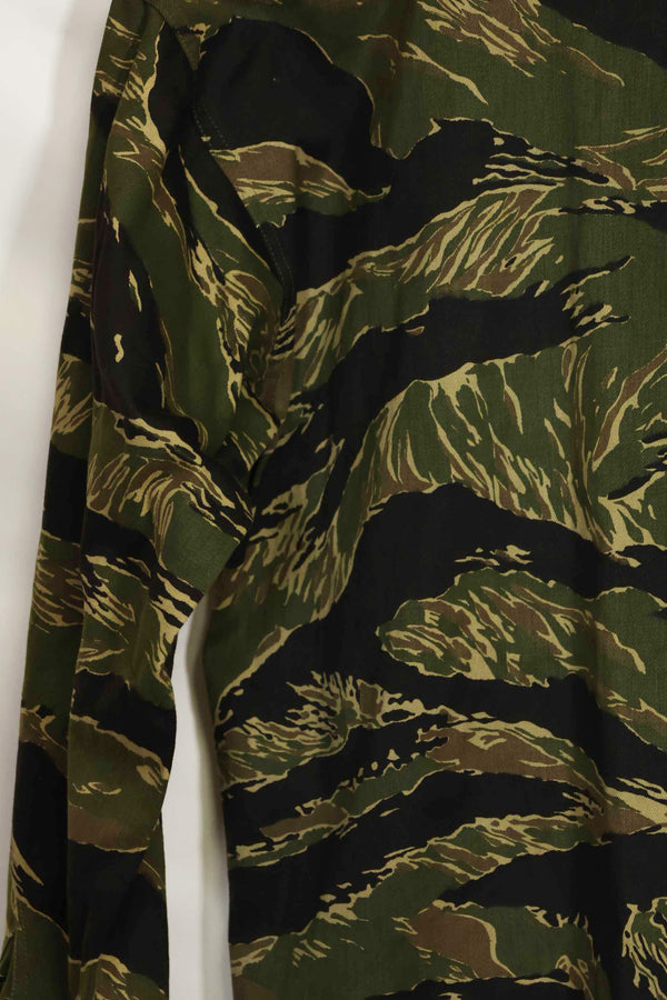 1960年代　デッドストック　沖縄タイガー　タイガーストライプ　シャツ　Asian Cut