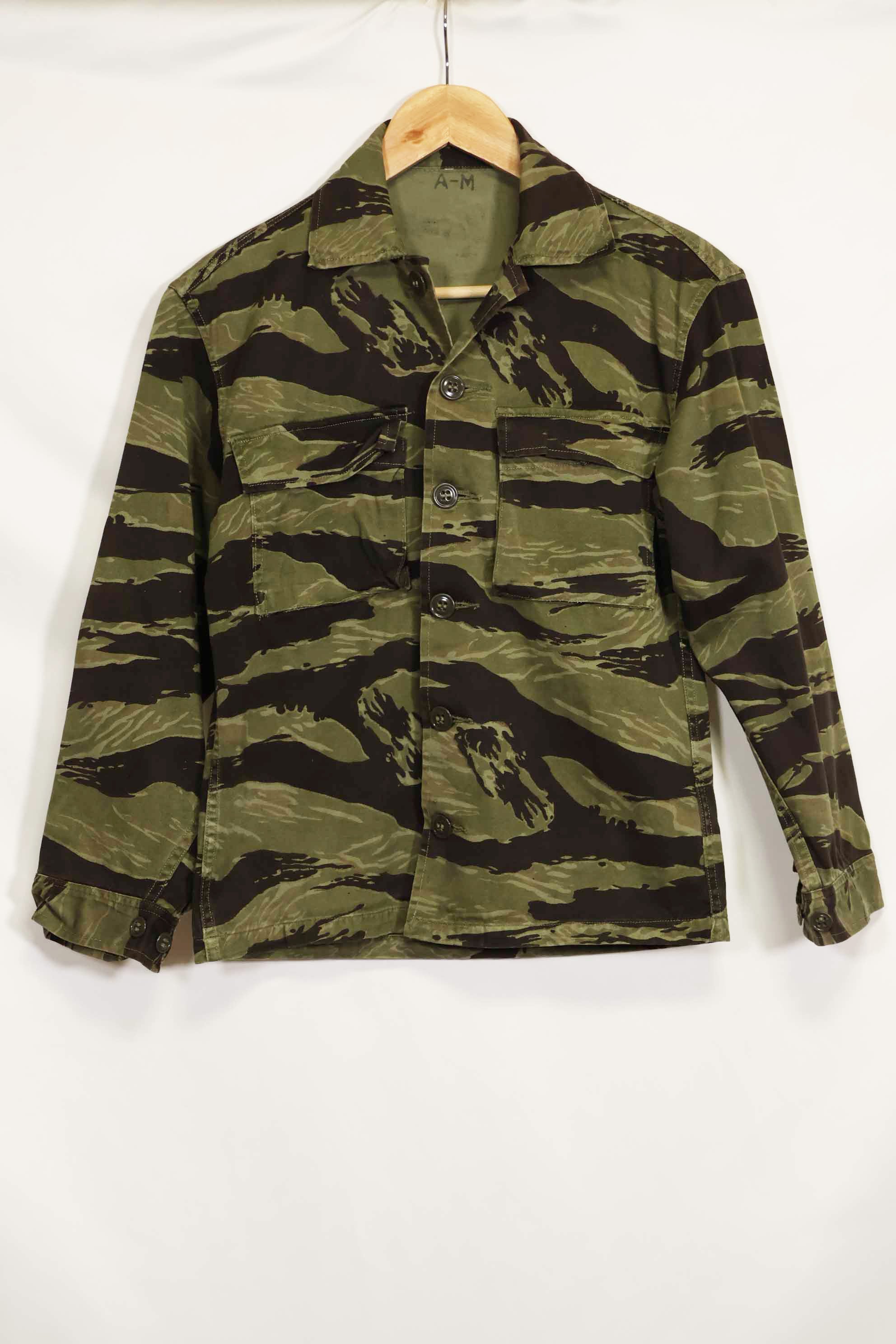 1960年代　クラシックパターン　タイガーストライプ　シャツ　Asian Cut 中古品