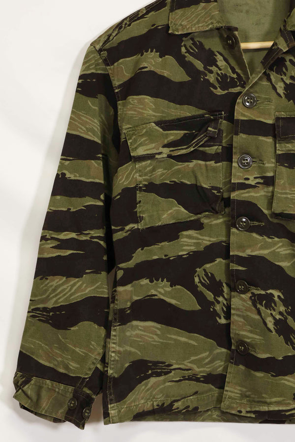 1960年代　クラシックパターン　タイガーストライプ　シャツ　Asian Cut 中古品