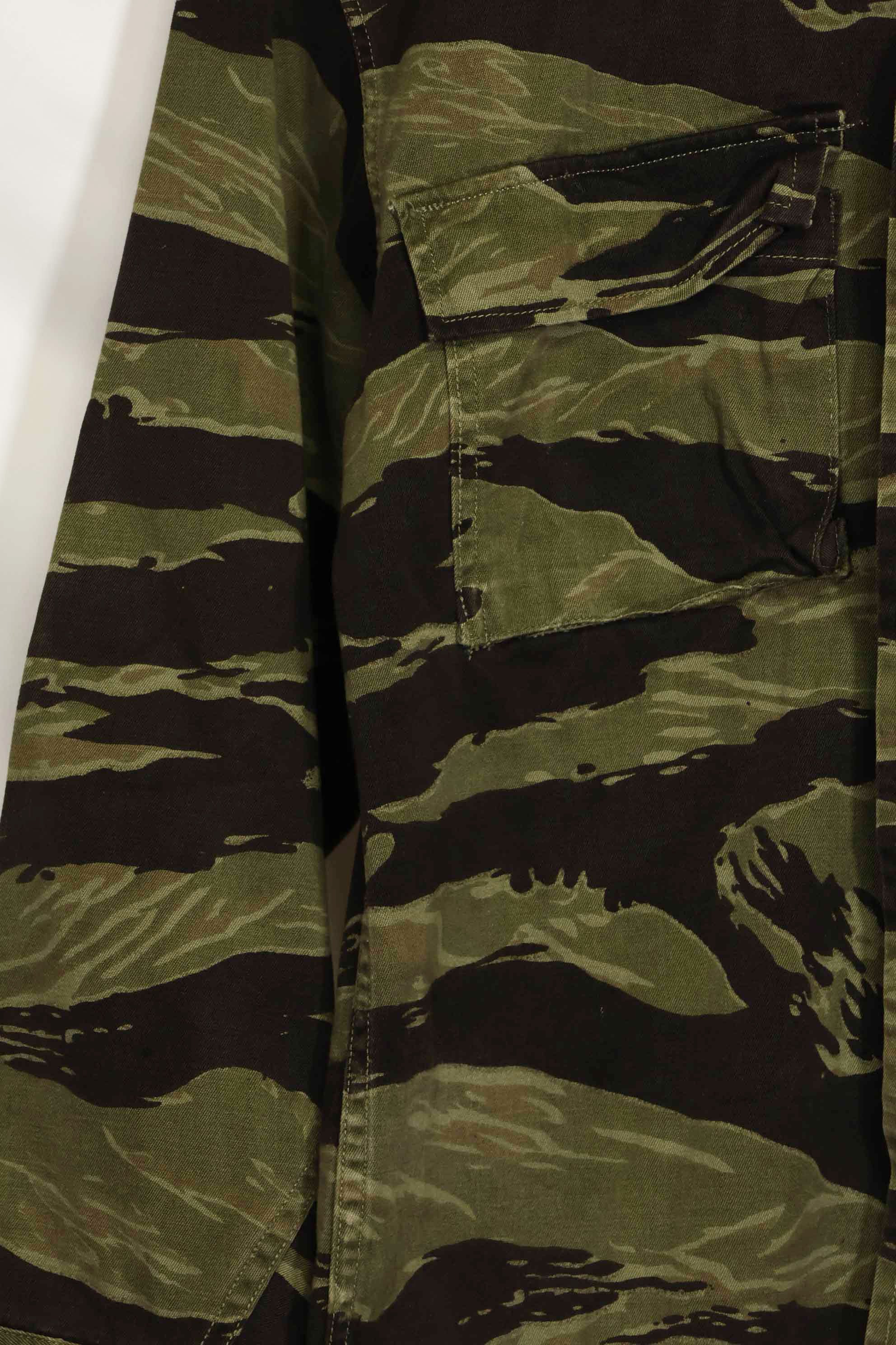 1960年代　クラシックパターン　タイガーストライプ　シャツ　Asian Cut 中古品