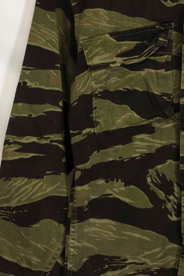 1960年代　クラシックパターン　タイガーストライプ　シャツ　Asian Cut 中古品