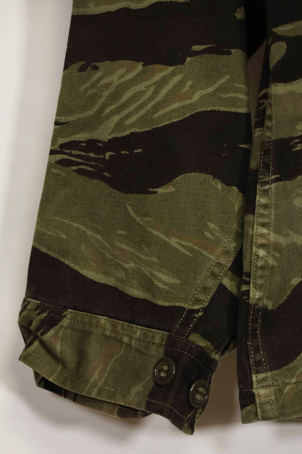 1960年代　クラシックパターン　タイガーストライプ　シャツ　Asian Cut 中古品