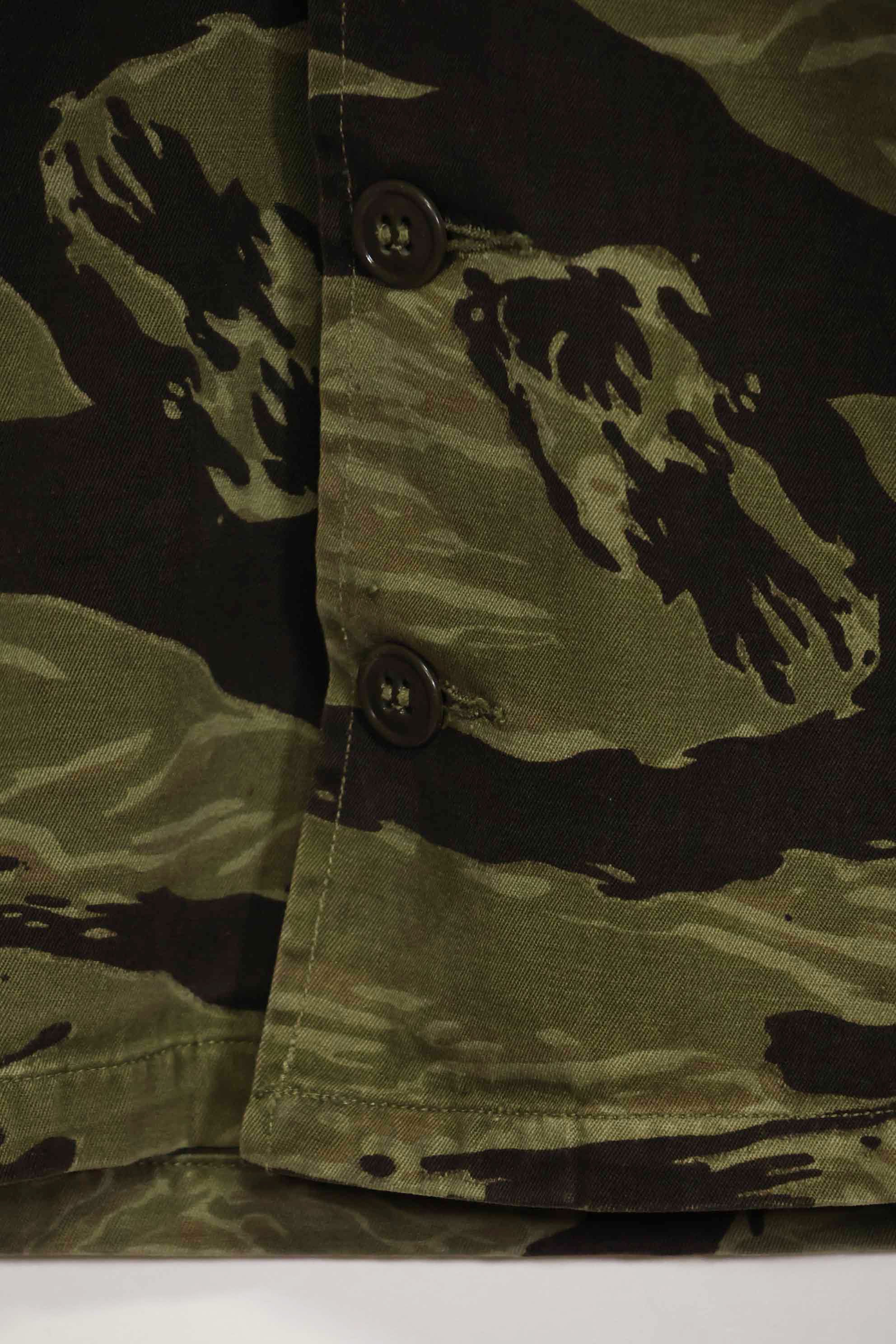 1960年代　クラシックパターン　タイガーストライプ　シャツ　Asian Cut 中古品