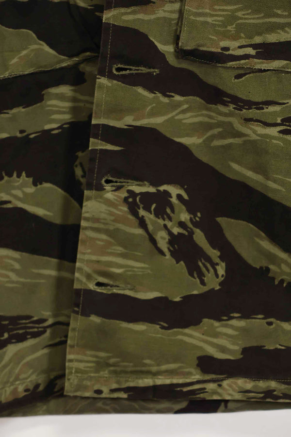 1960年代　クラシックパターン　タイガーストライプ　シャツ　Asian Cut 中古品