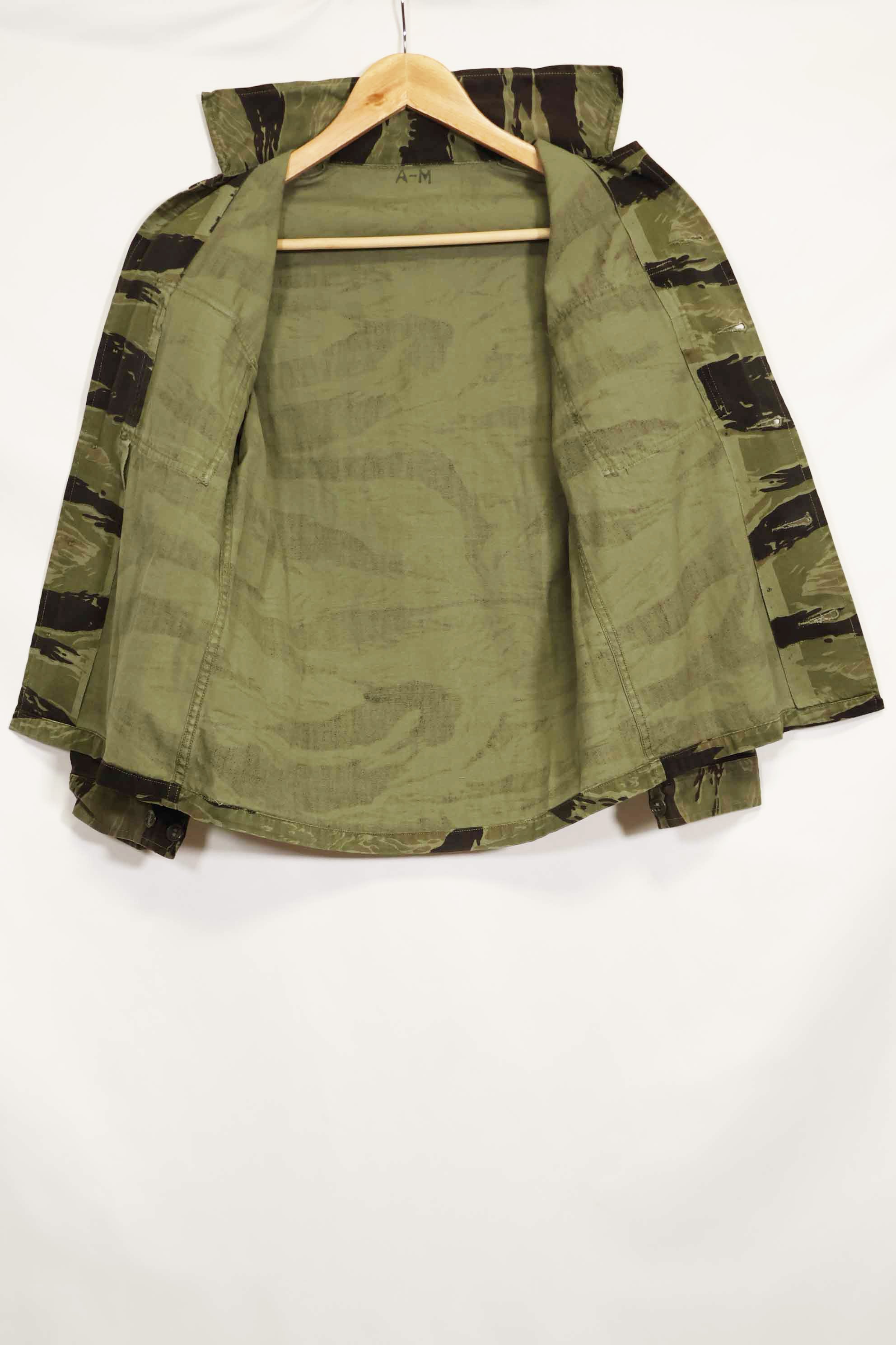 1960年代　クラシックパターン　タイガーストライプ　シャツ　Asian Cut 中古品