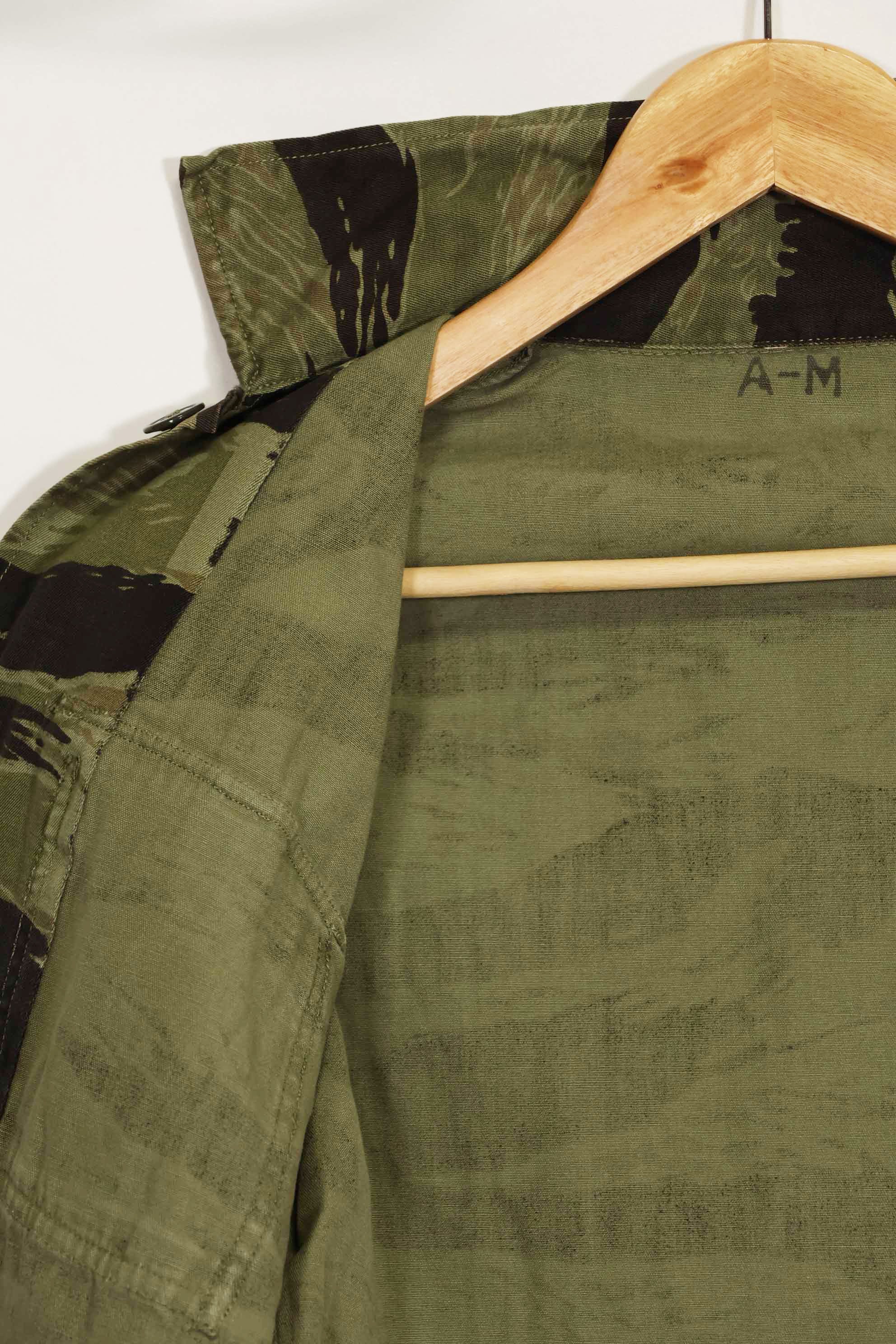 1960年代　クラシックパターン　タイガーストライプ　シャツ　Asian Cut 中古品