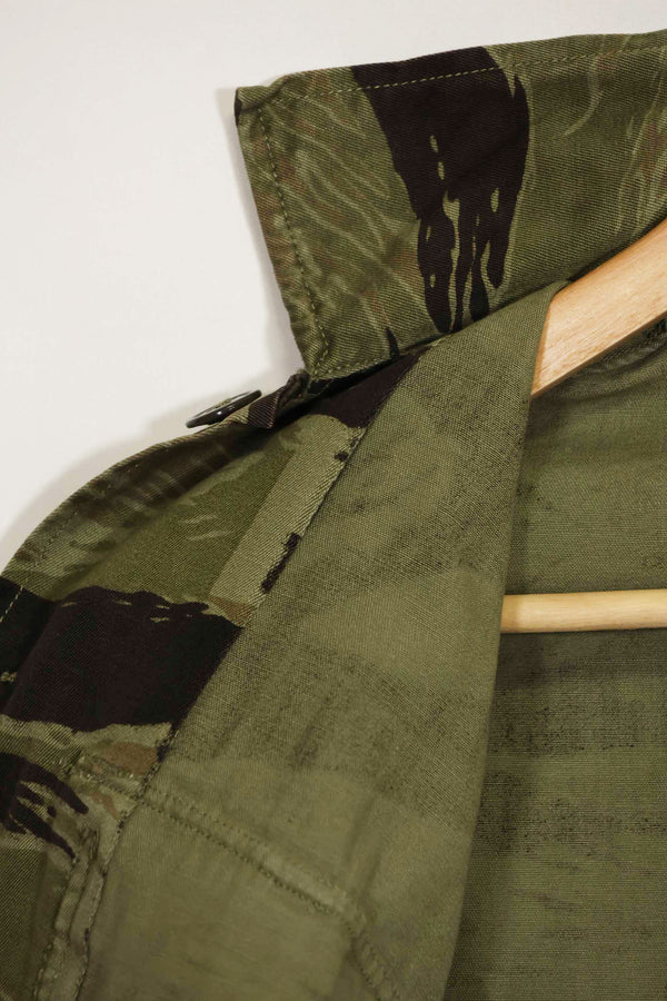 1960年代　クラシックパターン　タイガーストライプ　シャツ　Asian Cut 中古品