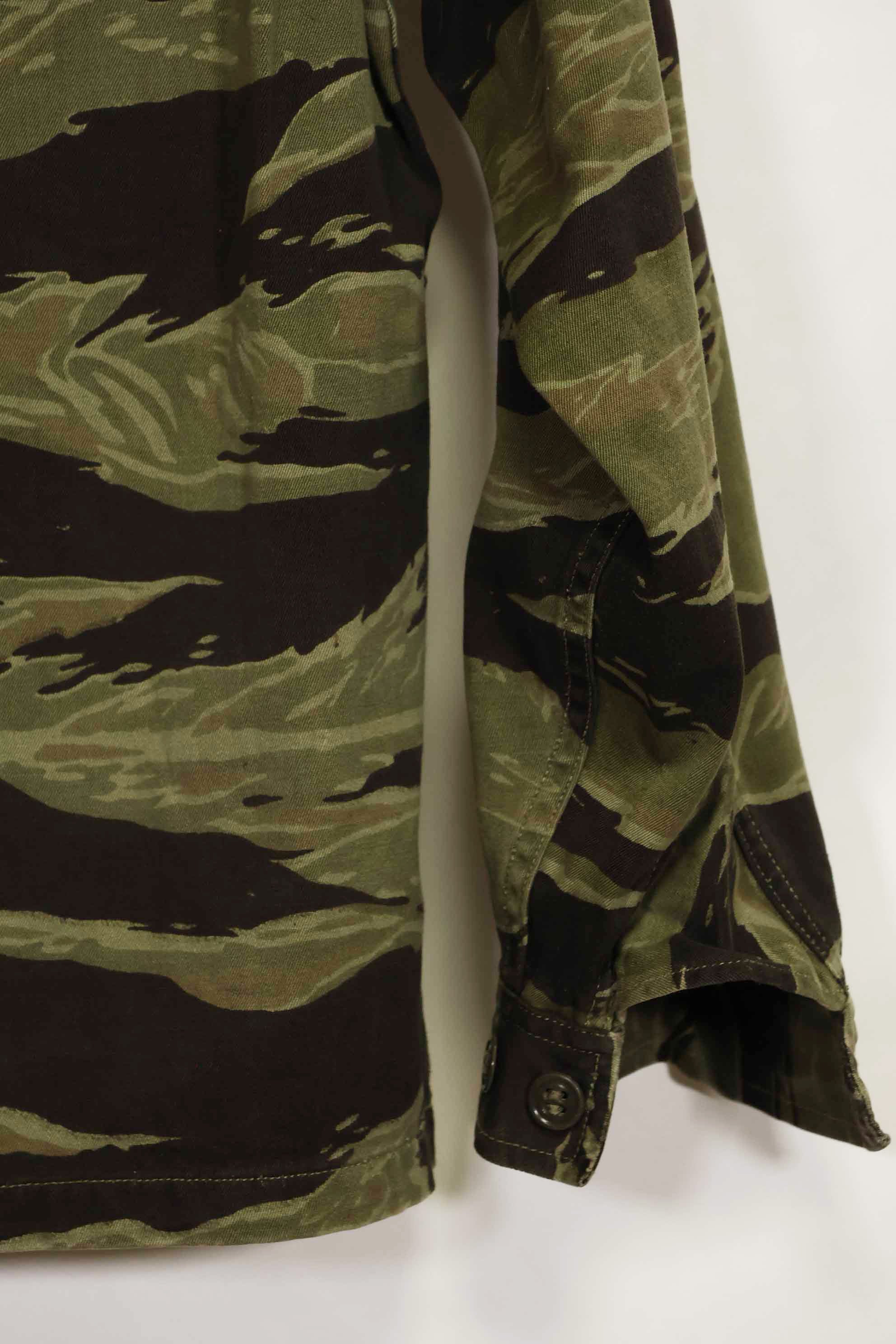 1960年代　クラシックパターン　タイガーストライプ　シャツ　Asian Cut 中古品