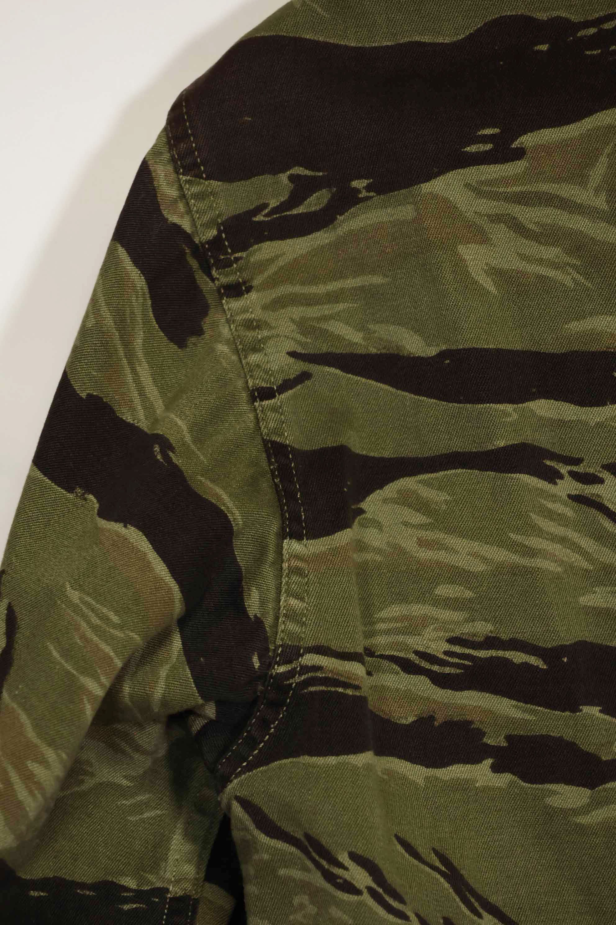 1960年代　クラシックパターン　タイガーストライプ　シャツ　Asian Cut 中古品