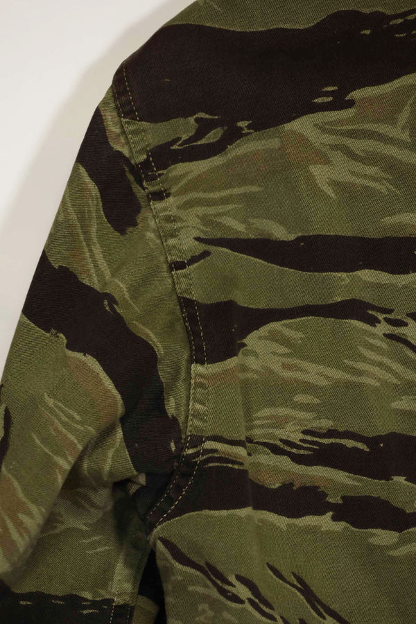 1960年代　クラシックパターン　タイガーストライプ　シャツ　Asian Cut 中古品