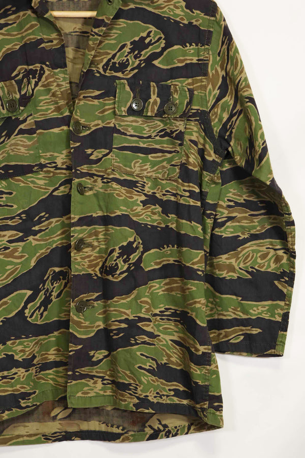 1960年代後半〜70年代前半　レイトウォーパターン　タイガーストライプシャツ　US-S　中古品