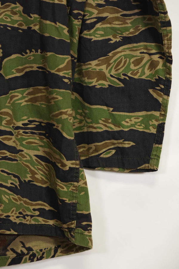 1960年代後半〜70年代前半　レイトウォーパターン　タイガーストライプシャツ　US-S　中古品