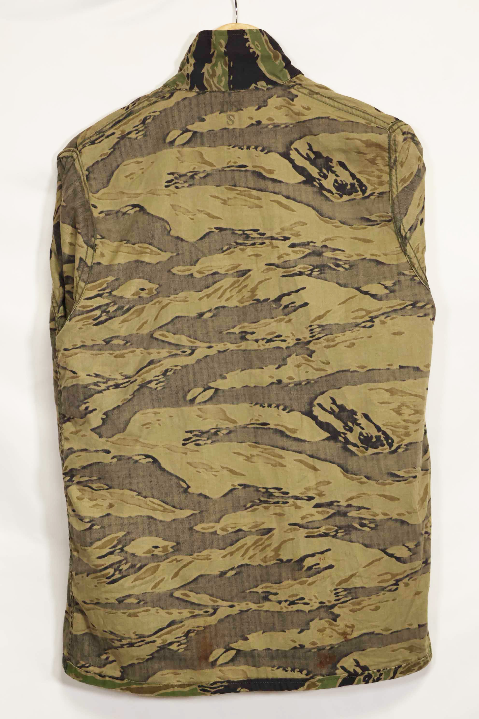 1960年代後半〜70年代前半　レイトウォーパターン　タイガーストライプシャツ　US-S　中古品