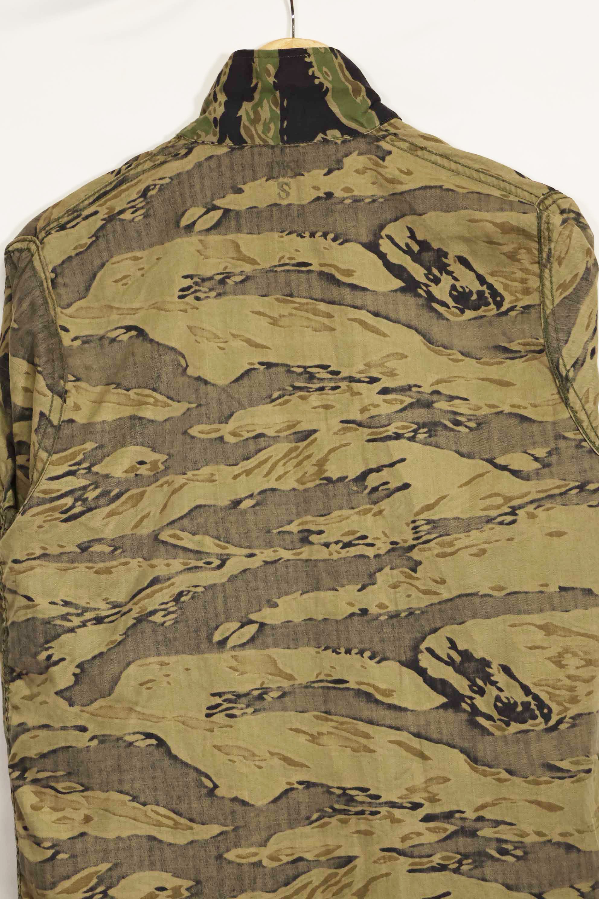 1960年代後半〜70年代前半　レイトウォーパターン　タイガーストライプシャツ　US-S　中古品