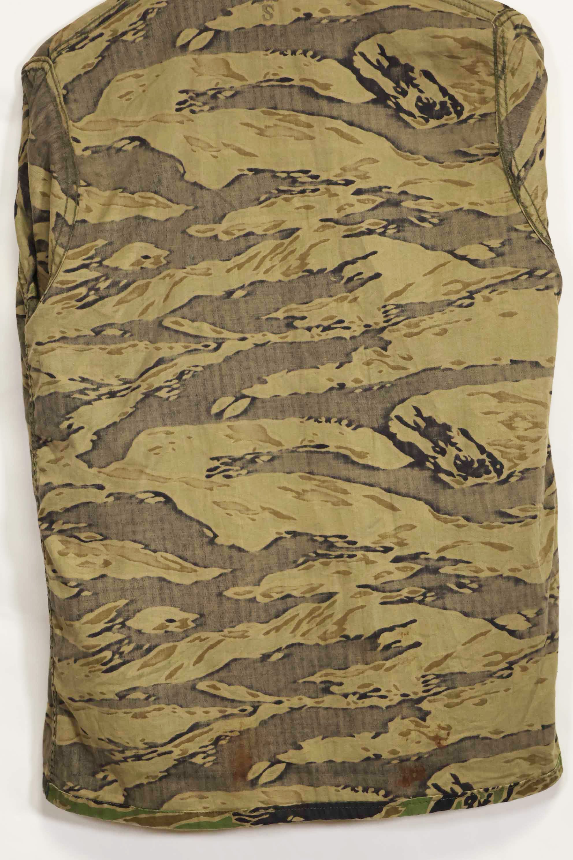 1960年代後半〜70年代前半　レイトウォーパターン　タイガーストライプシャツ　US-S　中古品