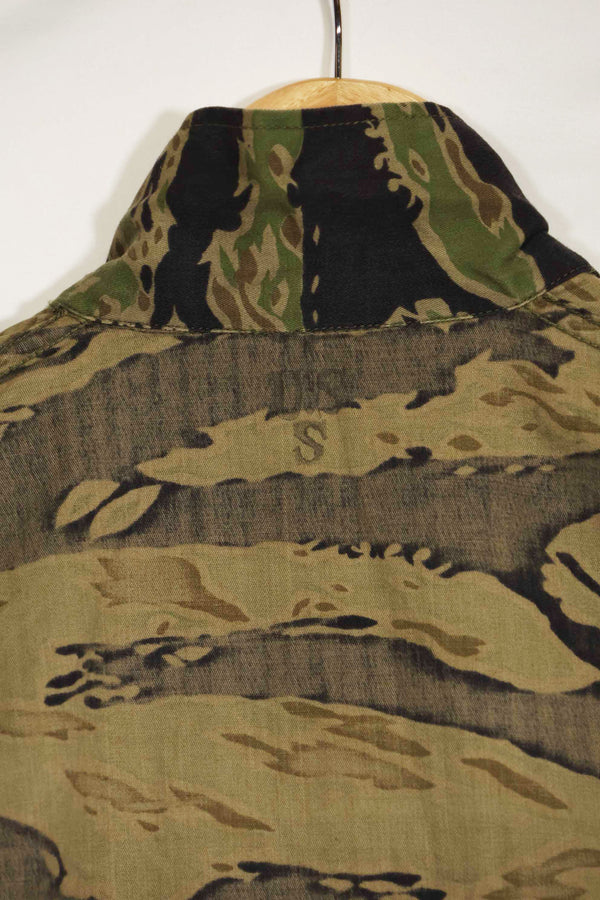 1960年代後半〜70年代前半　レイトウォーパターン　タイガーストライプシャツ　US-S　中古品