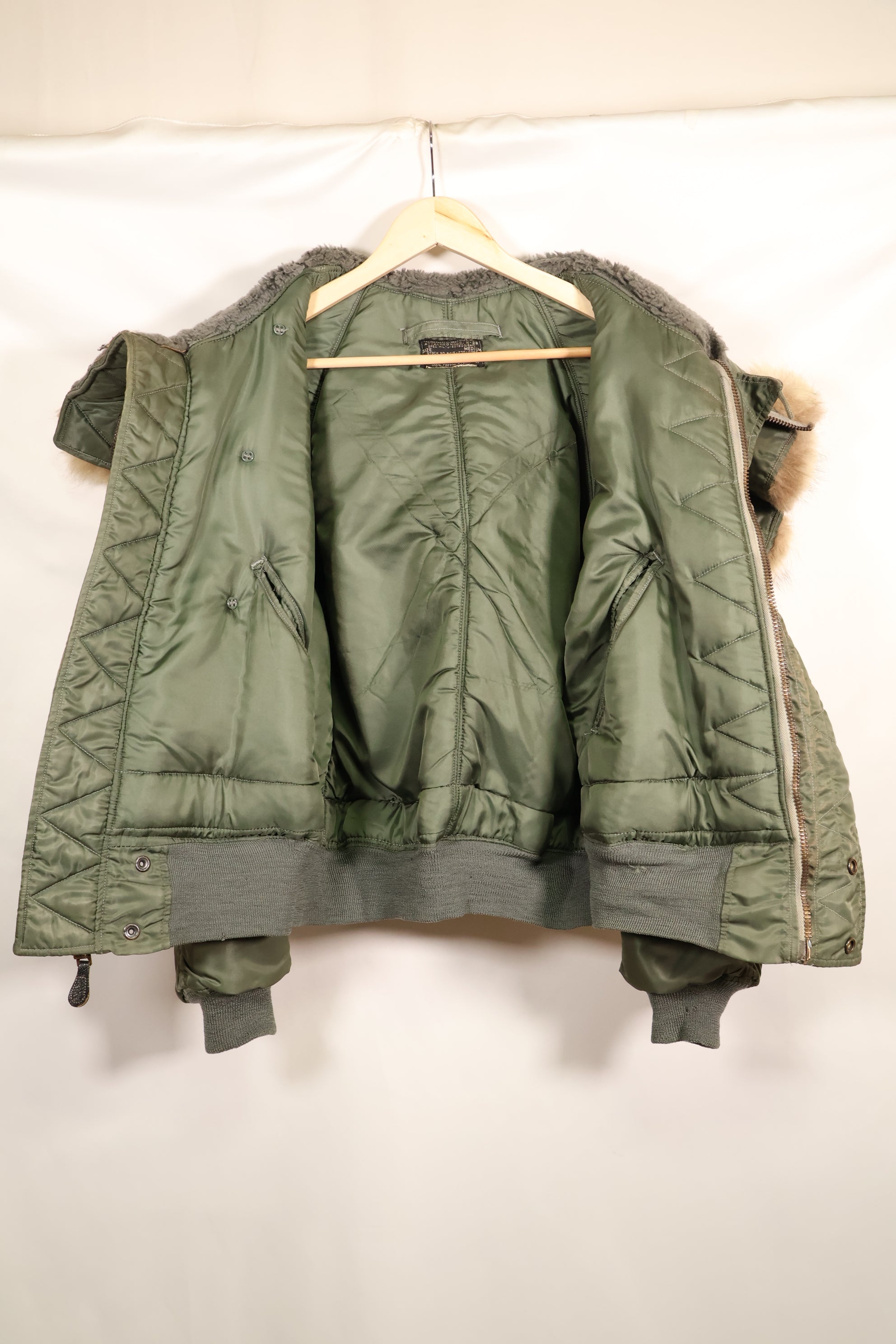 1950年代製　MEDIUM アメリカ空軍　N-2B フライトジャケット　状態良い　中古品