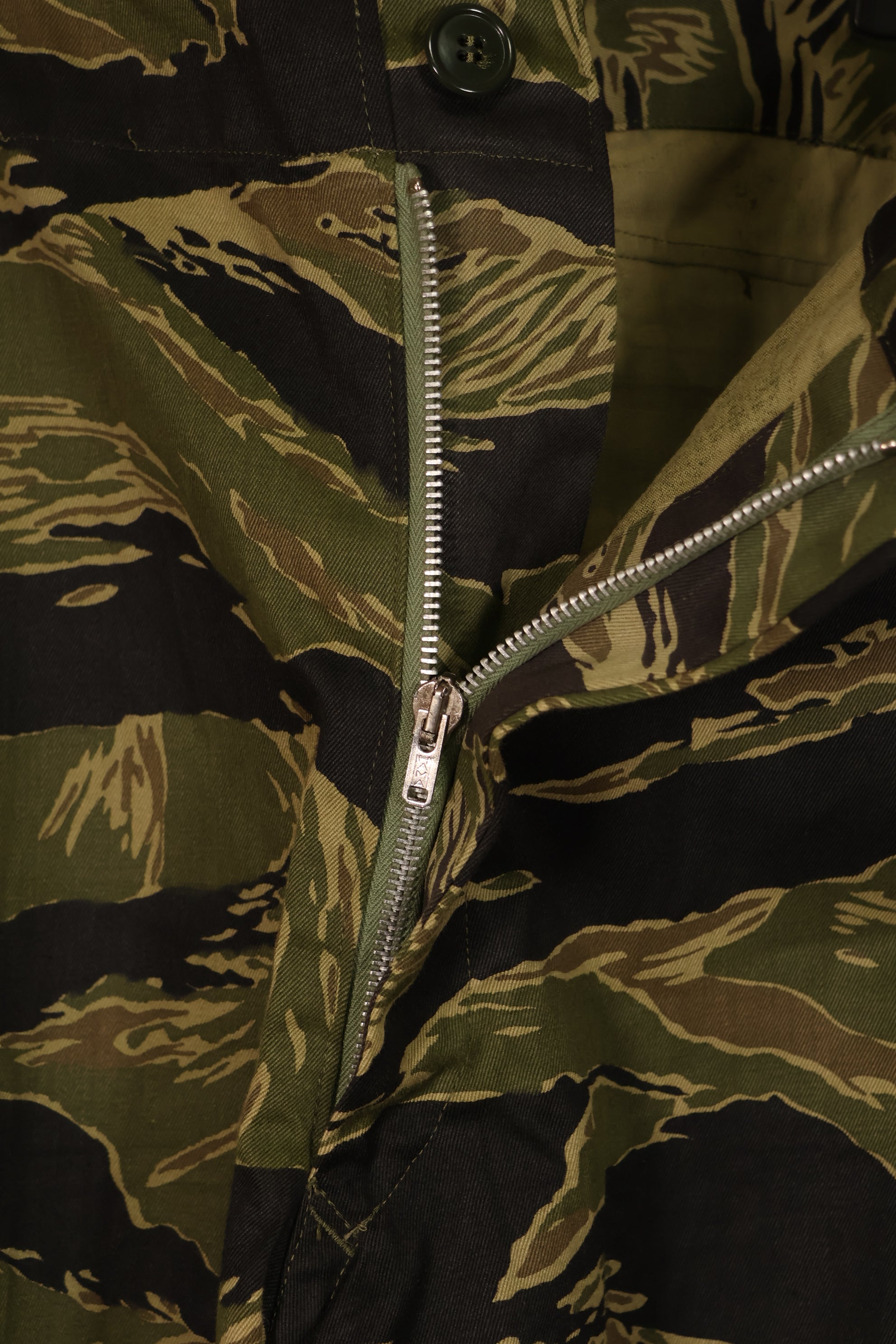 実物　デッドストック　沖縄タイガー　タイガーストライプ　パンツ　US-L ミントコンディション