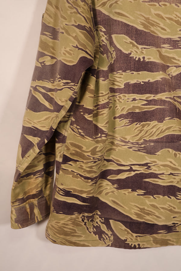 実物　初期ゴールドタイガーストライプ　USカット　シャツ　中古品　退色あり