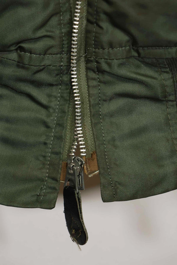 1970年契約　アメリカ空軍　L2-B　ライトゾーン　フライトジャケット　刺繍ネーム入　中古品