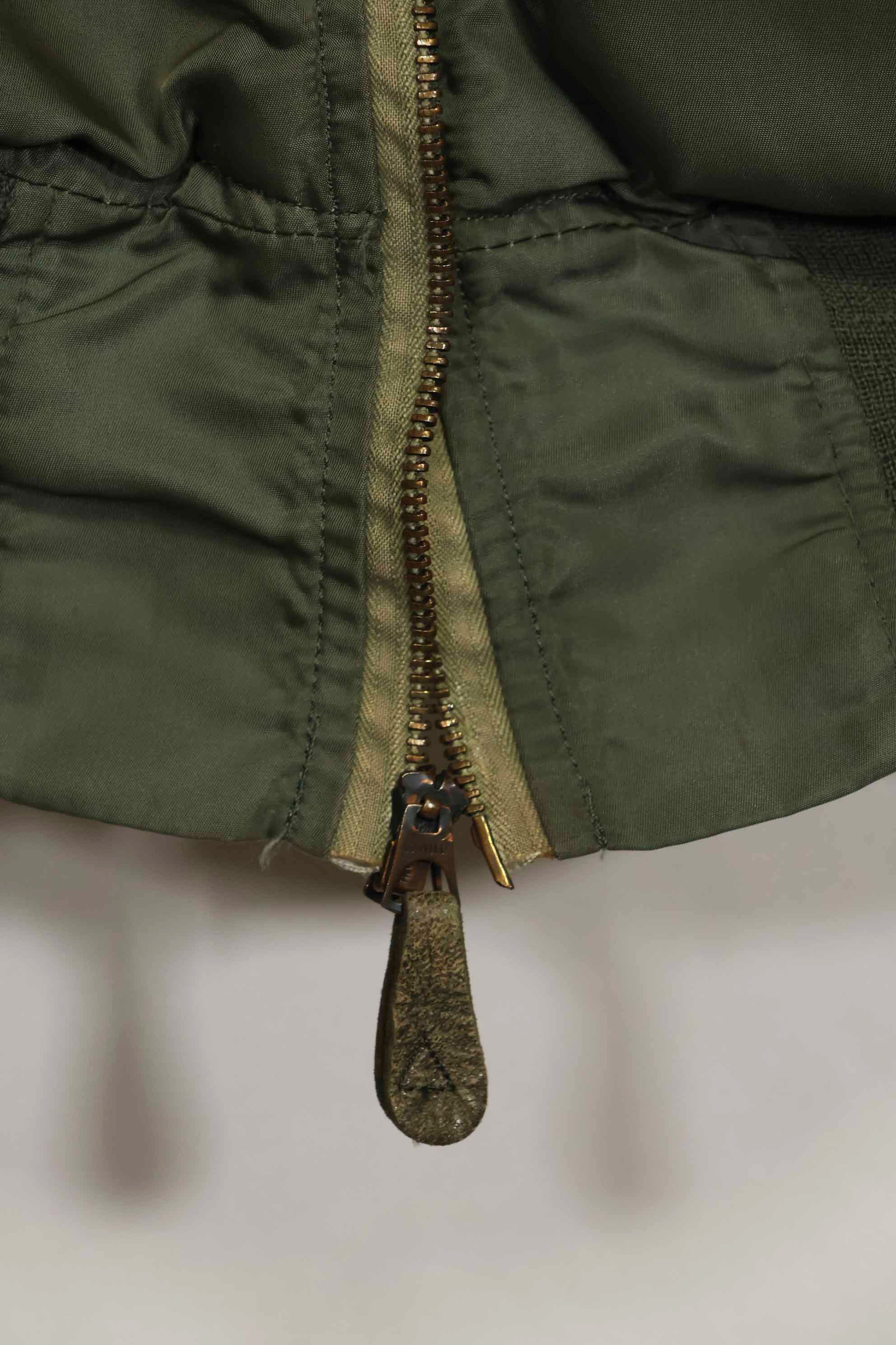 1969年契約　アメリカ空軍　L2-B　ライトゾーン　フライトジャケット　パッチ・階級章付　中古品