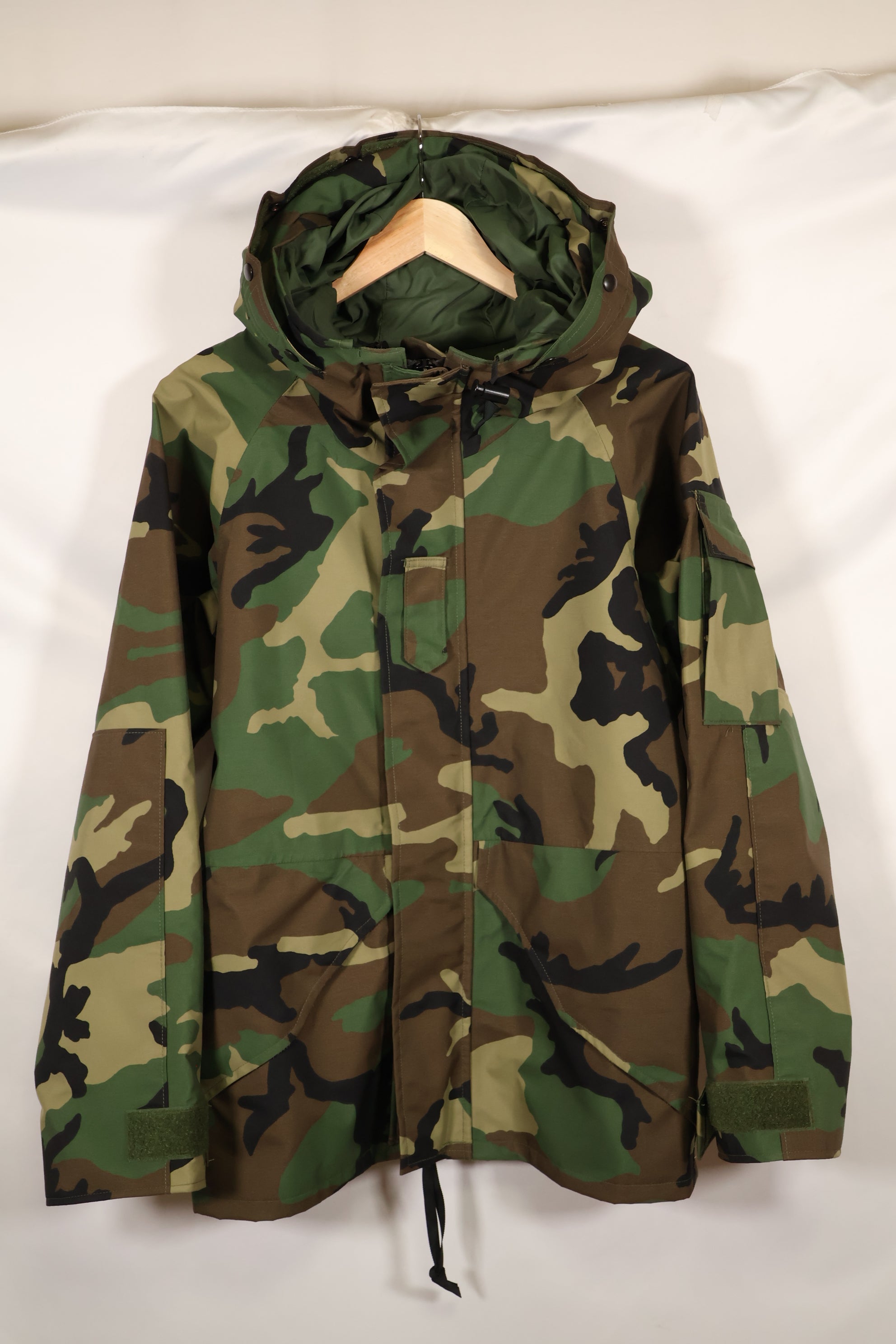 2004年会計　X-S-S　アメリカ軍　ウッドランド迷彩　ECWCS　Gen1 ゴアテックス　後期型　中古品