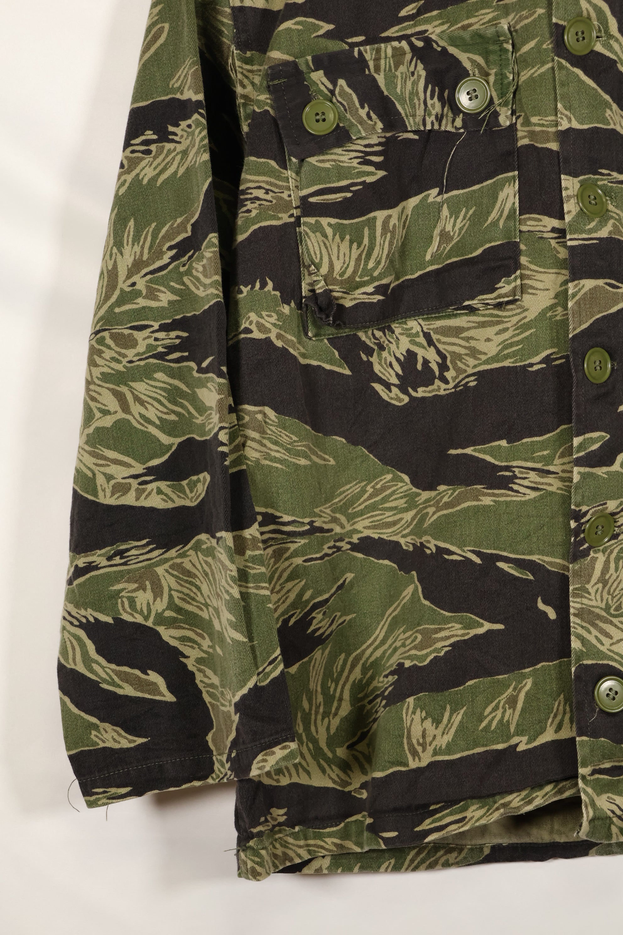 1960年代中頃　USカット　沖縄タイガー　ライムグリーンカラー　タイガーストライプ　シャツ　中古品