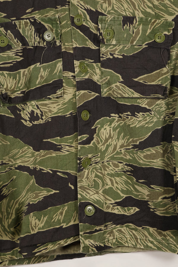 1960年代中頃　USカット　沖縄タイガー　ライムグリーンカラー　タイガーストライプ　シャツ　中古品