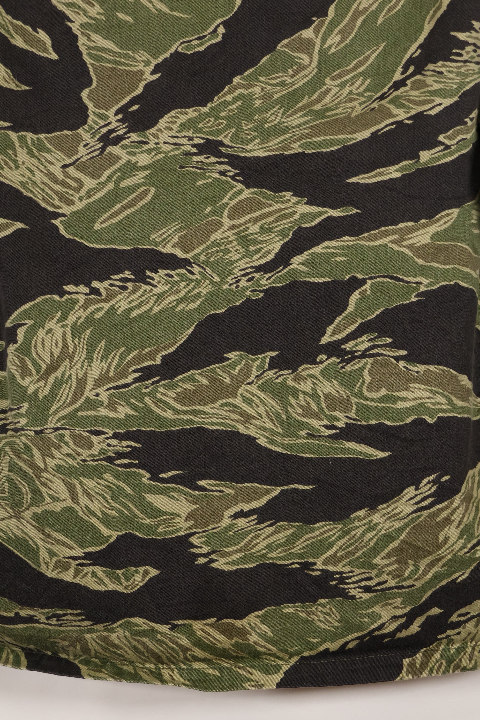 1960年代中頃　USカット　沖縄タイガー　ライムグリーンカラー　タイガーストライプ　シャツ　中古品